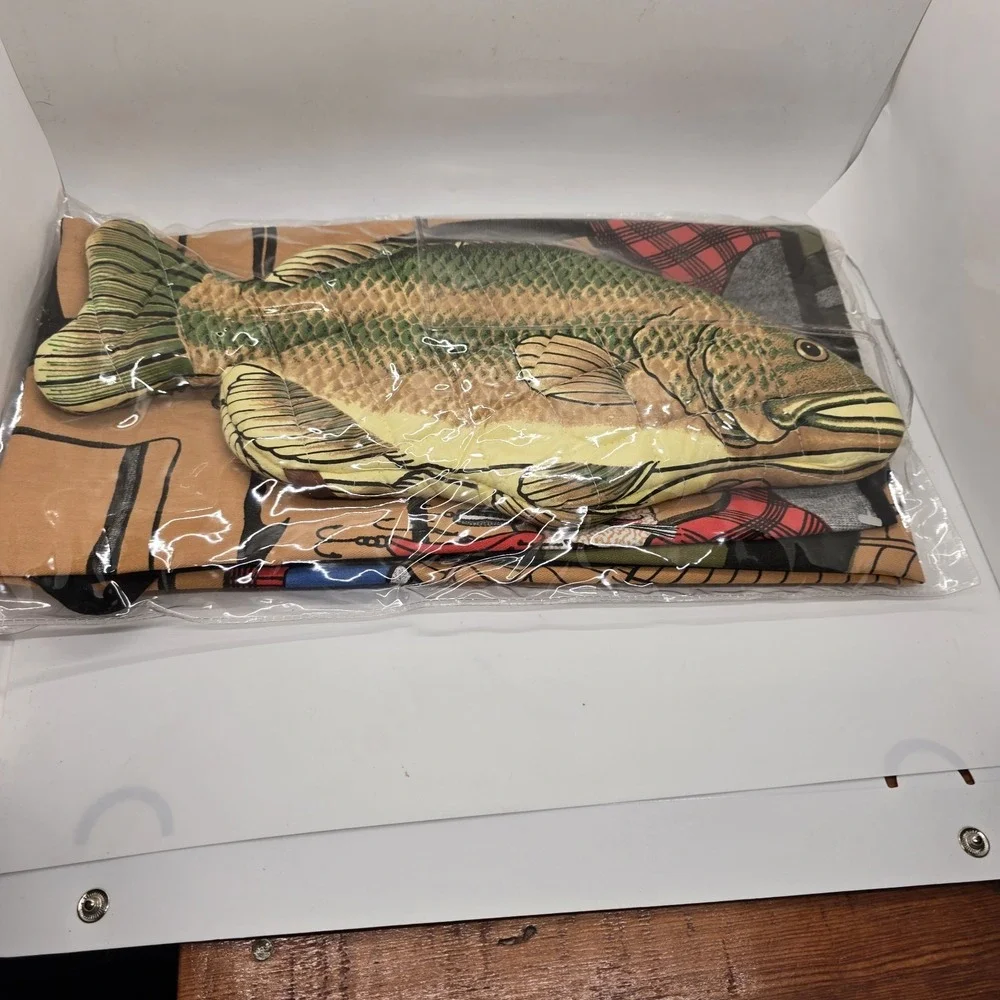 VTG 1986 Fisherman Angler Apron with Matching Fish Oven Mitt New Old Stock